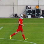 Rapper Cro spielt Fussball